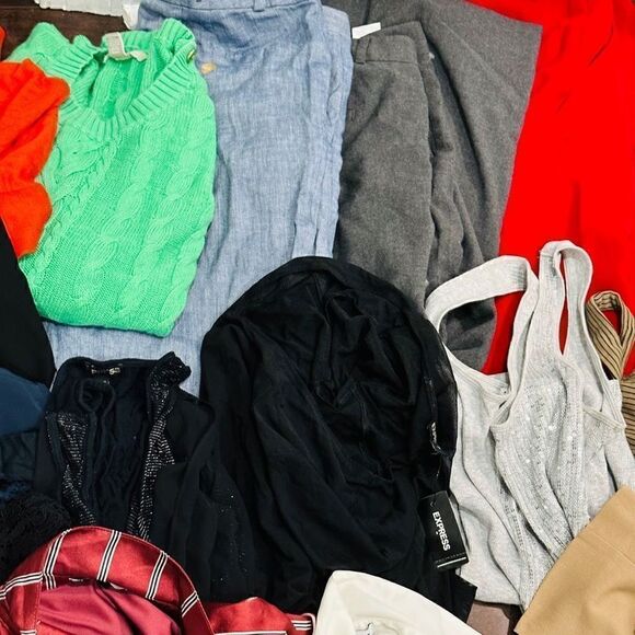 EXPRESS & BANANA REPUBLIC Reseller Lot Non Mystery Box Bundle of 17 Items All EU - Picture 1 of 6